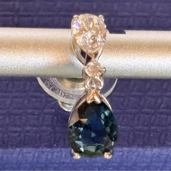 Rare Swarovski Blue Pear-Cut And Clear Crystals Vintage Drop Earrings 19mm - Picture 10 of 16